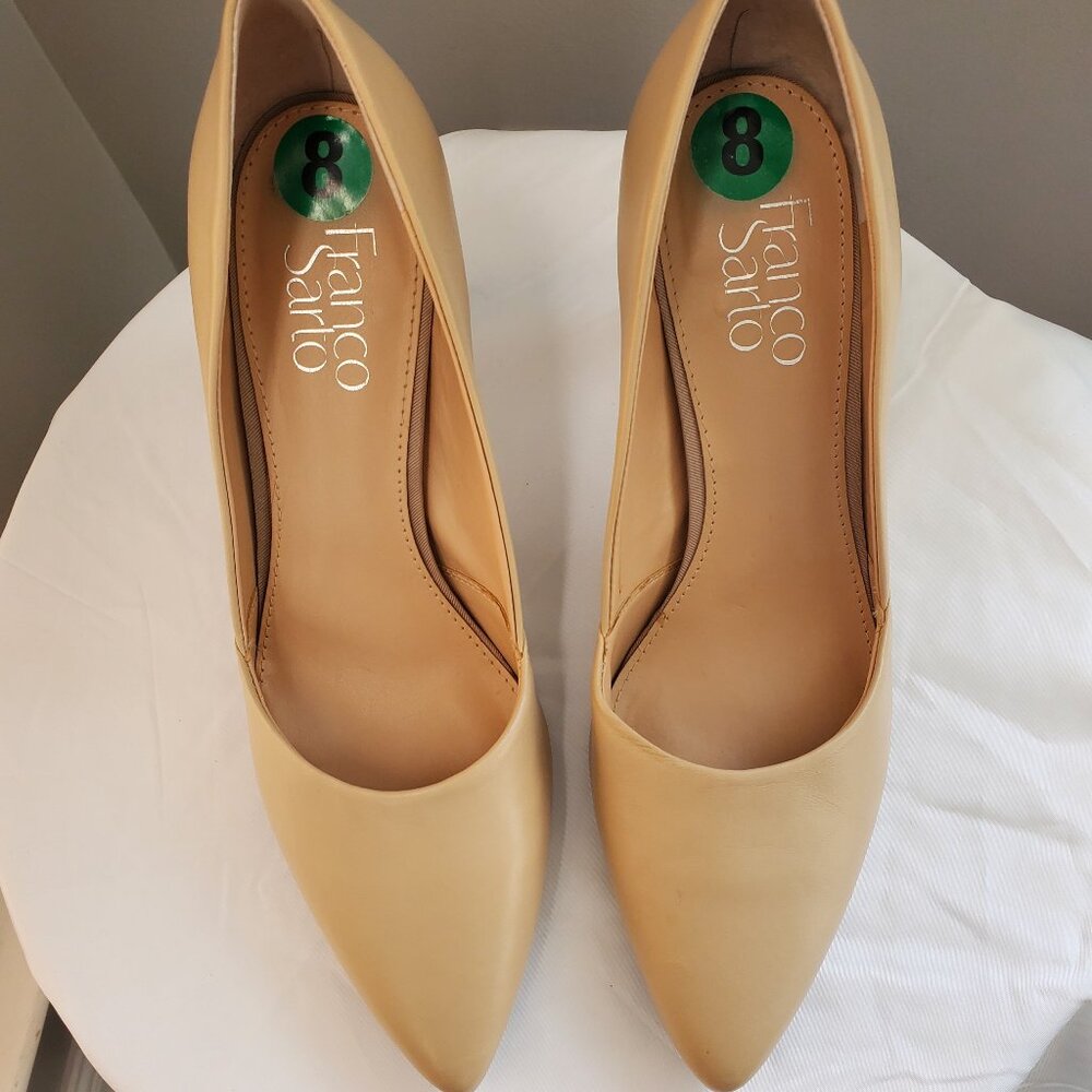 Franco Sarto Beige pump